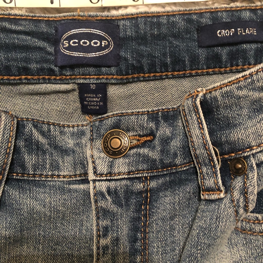 Scoop Crop Jeans, size 10, New with Tags